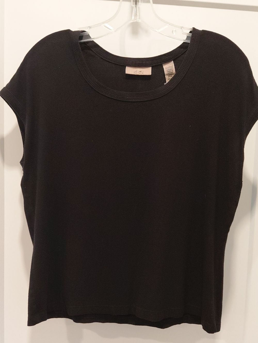 Women's  I.E.  Black Scoop Neck Tank Top....Excellent condition.
